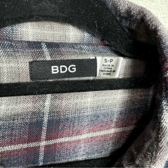 urban outfitters plaid flannel button-down long sleeve shirt boyfriend fit small - Picture 4 of 15